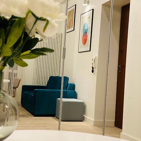1 Syp, Kawa Vertuo, Kosmetyki Ada, 3 Min Metro Wilenska, By Visitwarsaw Apartments 외부 사진